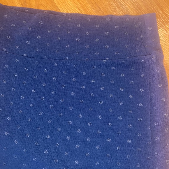 2/$10- LuLaRoe- Cassie Pencil Skirt Stretchy - Picture 3 of 11